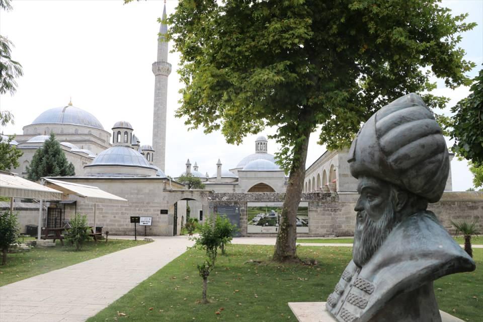 <p>Osmanlı döneminde akıl hastalarının su ve müzik sesi, koku ve çeşitli uğraşlarla tedavi edildiği Sağlık Müzesi'ne bir ödül de Uluslararası Üniversite Müzeleri Birliği Platformu tarafından verildi.</p>
<p> </p>