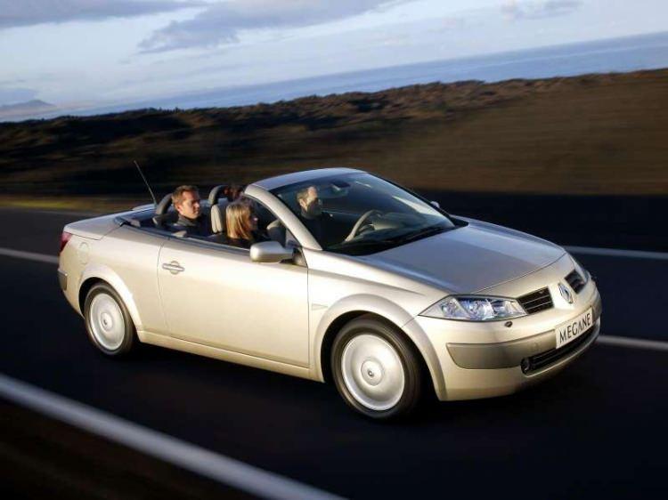 <p><span style="color:inherit">2003 Renault Megane II-CoupeCabriolet-1.6 Privilege Version</span></p>

<p> </p>
