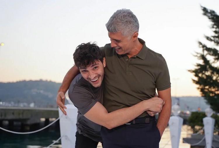 <p><span style="color:#DDA0DD"><strong>Seni Çok Bekledim de de yer aldı. Dizinin erkan final kararı ardından oyuncu yaz dizisi olan Aşk İntikam Mantık'ta yer aldı. </strong></span></p>