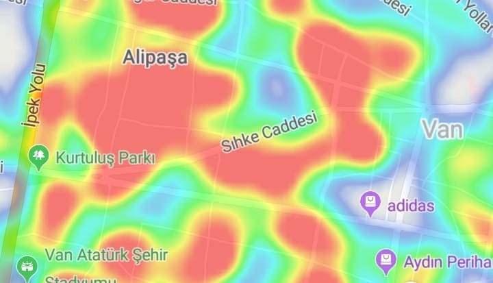 <p>Uzmanlar sık sık aşılanmanın faydalarına dikkat çekerken, Van İl Sağlık Müdürlüğü tarafından da kentin birçok noktasında kurulan stantlarda aşılama yapılıyor.</p>