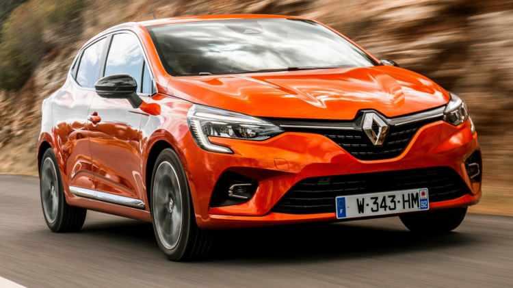 <p>Renault Finans’tan kredi kullananlar 2021 model yılı otomobillerden sınırlı sayıdaki Yeni Clio Joy 1.0 Sce 65 bg versiyonuna <strong>163 bin 400 TL</strong>, ZOE’ye ise <strong>316 bin 900 TL</strong>’lik cazip fiyatlarla sahip olabiliyor.</p>