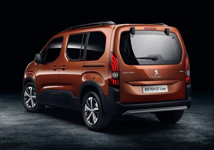<p>Ay boyunca devam edecek kampanya kapsamında, SUV görünümü ve Zenith cam tavan ile segmentinde öne çıkan Peugeot Rifter, 80 bin TL için 15 ay<strong> "yüzde 0"</strong> faiz seçeneğiyle sunuluyor.</p>
<p>Boxer, Expert, Expert Traveller ve Partner Van modelleri ise 100 bin TL için 15 ay yüzde 0,99 faiz veya 50 bin TL için 12 ay yüzde 0 faiz imkanıyla ticari araç ihtiyacı olan kullanıcıları bekliyor.</p>