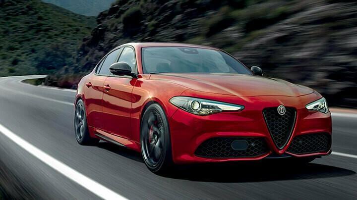 <p>Alfa Romeo Giulia 879.950 lira</p>
