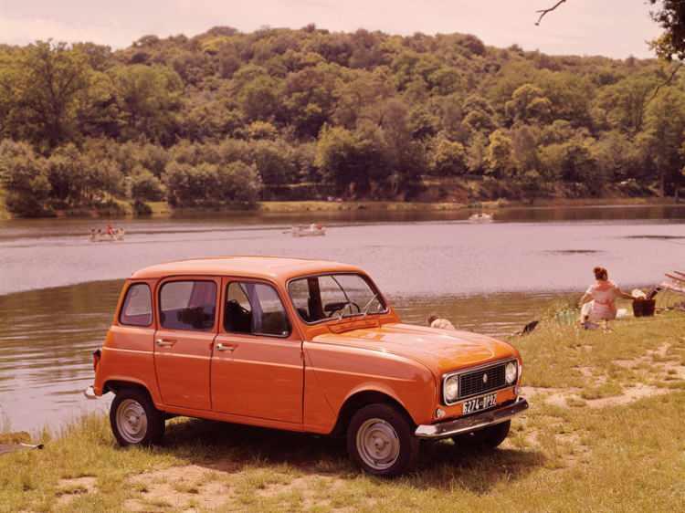 <p>1975-Renault-4 Luxe</p>
