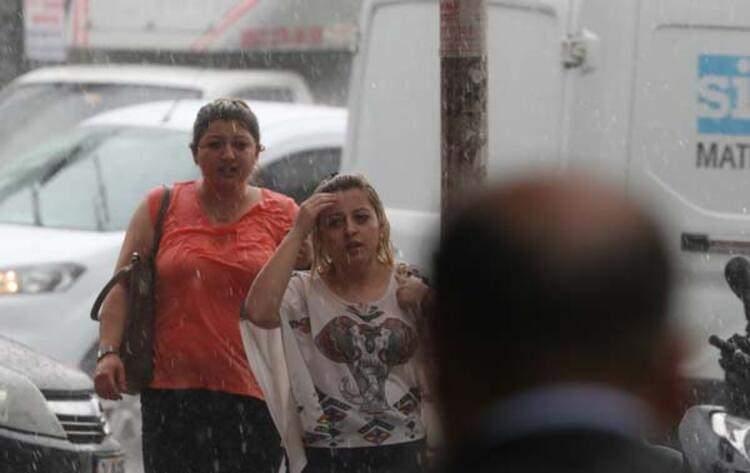 <div>Cuma günü sağanak yağış yurdun kuzeyinde ve Doğu Anadolu bölgesinde etkii olacak. Güney'de ise hava sıcaklıkları 41 dereceye kadar çıkacak.</div>
<div> </div>