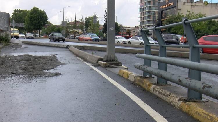 <p>Çok büyük tehlike, pislik. Orada çok sıkıntılı durumların oluşmasına sebebiyet verir adli açıdan, çevre düzeni açısında. Muhakkak orada bir düzenleme yapılmalı, o şekilde bırakılamaz. </p>