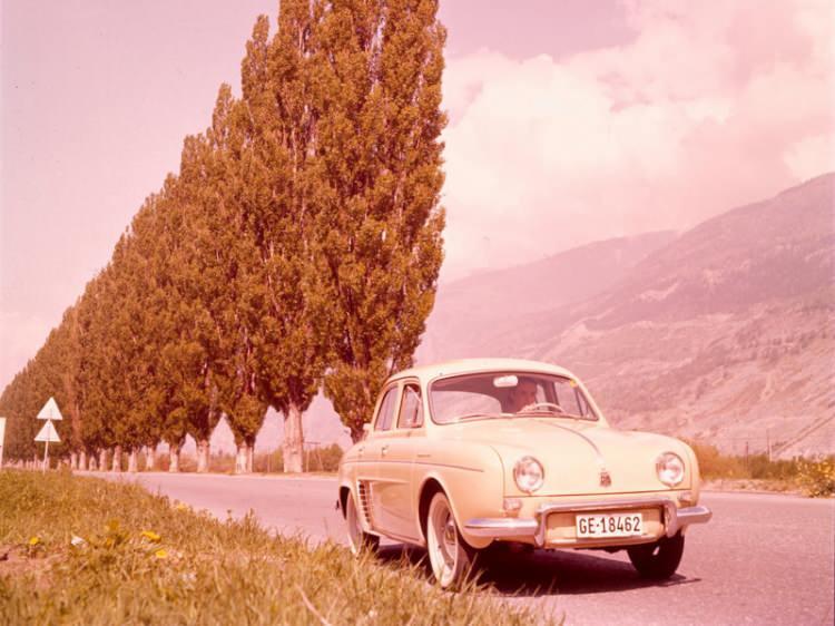 <p><span style="color:inherit">1957 Renault Dauphineh</span></p>

<p> </p>
