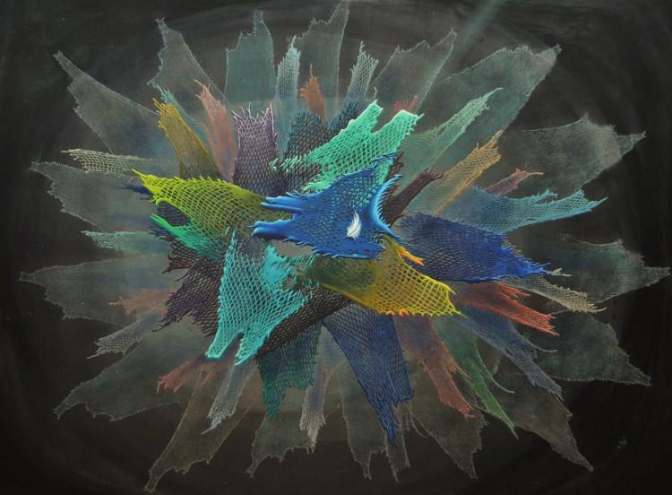 <p>2015 yılında Macaristan&rsquo;da bir kamyonun &uuml;zerinden m&uuml;ltecilere ekmek fırlatılırken oradaki ekmekleri yakalamak, tutmak i&ccedil;in k&ouml;t&uuml; bir g&ouml;r&uuml;nt&uuml; ortaya &ccedil;ıktığını anlatan İrgin, "İnsanlar birbirini ezer duruma gelmişti. Ben bir yarışmaya hazırlanıyordum.&nbsp;</p>
