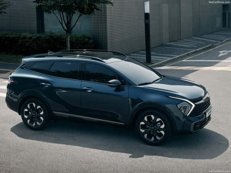 <p>Yeni 2022 Kia Sportage'ın güvenlik teknolojileri tarafında da Kia'nın gelişmiş sürücü asistan sistemini, ön çarpışmadan kaçınma asistanını, otoyol sürüş asistanını ve navigasyon temelli hız sabitleme sistemini göreceğiz.</p>

<p> </p>
