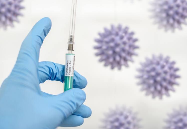 pYaklaşık 2 yıldır dünyayı pençesine aşan koronavirüse karşı aşıların da etkisiyle salgına karşı büyük bir avantaj yakaladık. Dünya genelindeki aşılama çalışmalarında 3.5 milyar doz barajı geride bırakılırken herkesin aklındaki 'hangi aşı daha etkili' sorusuna İngiltere'den yanıt geldi./p 