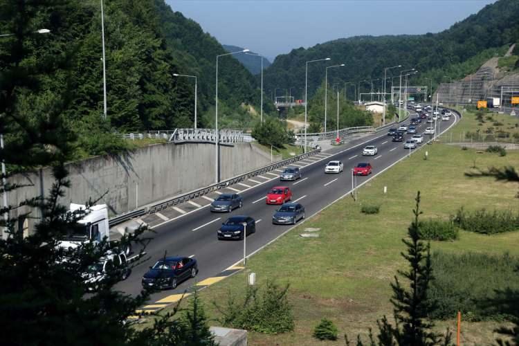 <p>Trafiğin hafta sonuna kadar akıcı ve yoğun olması bekleniyor.</p>
