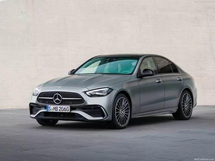 <p><strong>2021 Mercedes C-Serisi </strong></p>

<p>Dünya ve Türkiye'de büyük merakla beklenen 2021 Mercedes C-Serisi resmen tanıtıldı!<br />
 </p>
