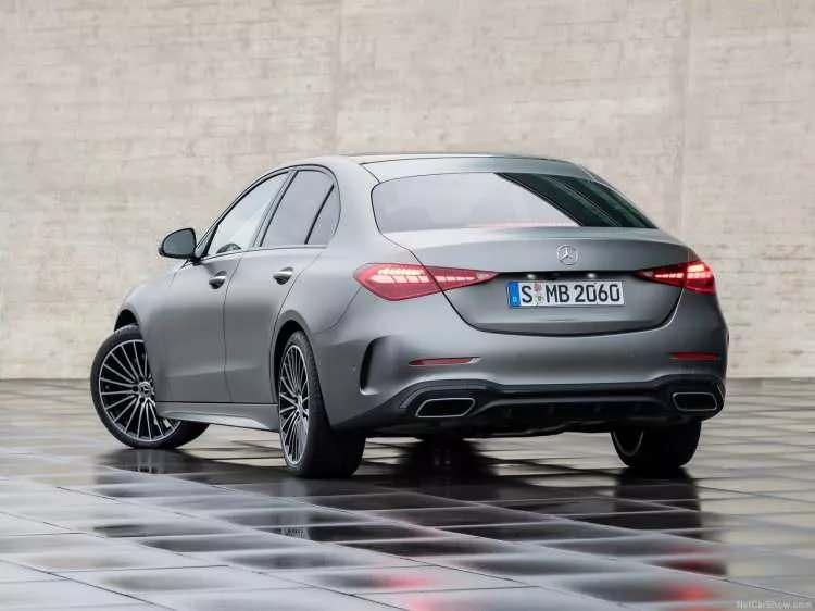 <p>Tamamen yenilenerek çok sayıda ilki bünyesinden barındıran Yeni Mercedes-Benz C-Serisi, düzenlenen dijital dünya lansmanı ile tanıtıldı.<br />
<br />
Yeni C serisinde lüksün zirvesi olarak adlandırılan S serisinden esintiler yer alıyor.</p>
<p> </p>
