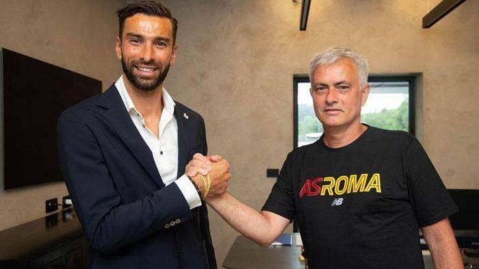 <p>Rui Patricio</p>
<p>Wolverhampton -> Roma </p>
<p>Bonservis bedeli: 11.5 milyon Euro</p>