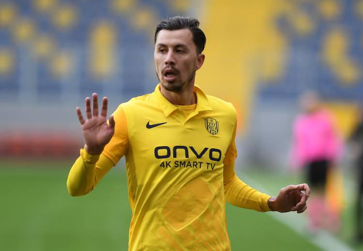 <p>Emre Güral<br />
<br />
Mevki: Forvet<br />
<br />
Son Kulüp: Ankaragücü </p>