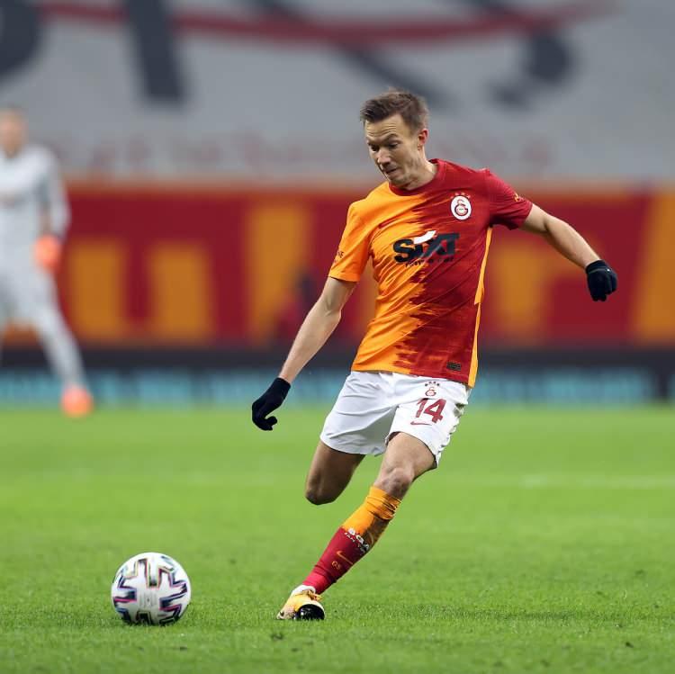 <p>Martin Linnes<br />
<br />
​Mevki: Defans<br />
<br />
Son Kulüp: Galatasaray</p>

