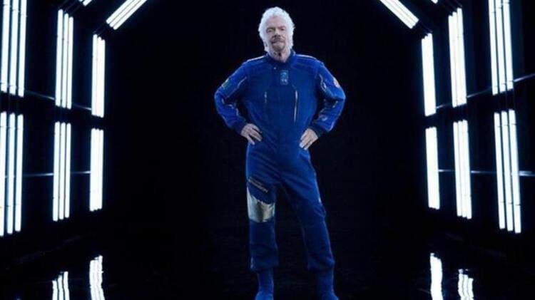 <p>MUSK, İYİ DİLEKLERİNİ İLETTİ </p>
<p>Uçuş sonrası ziyaret hakkında da konuşan İngiliz milyarder Branson, "Bu sabah Elon Musk'ı saat üçte mutfağımda görmek ve bize en iyi dileklerini iletmek için gelmesi harikaydı. Ben o saatte çoktan yatmıştım. O tam bir gececi ve bizim saatlerimiz tamamen farklı. Ama bunca yolu gelip bize iyi dileklerini iletmesi oldukça çok hoş." Dedi.</p>