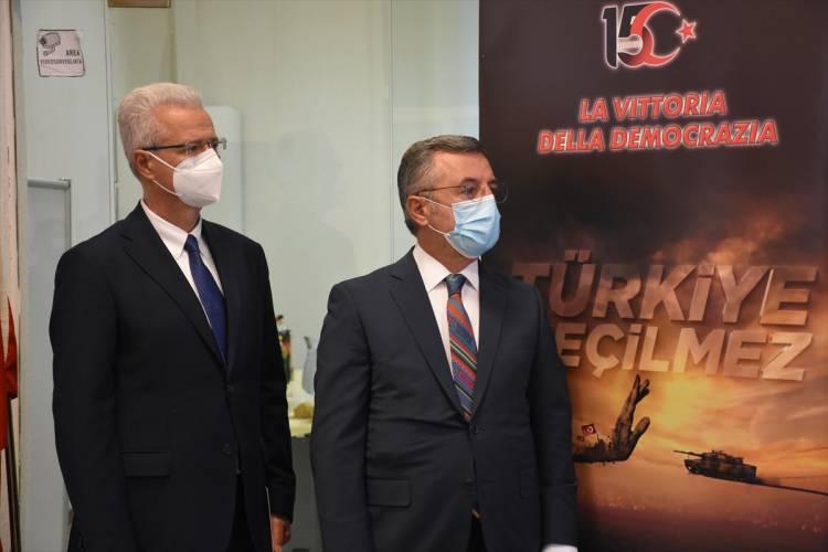 <p>Kültür ve Tanıtma Müşaviri Haluk Söner ile Basın Müşaviri Murat Pazarbaşı'nın ev sahipliği yaptığı serginin açılışında, 15 Temmuz şehitleri anısına bir dakikalık saygı duruşunda bulunuldu ve İstiklal Marşı okundu.</p>
<p> </p>