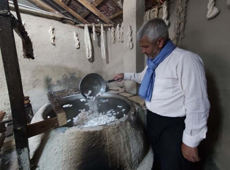 <p>Bu işin meraklısı herkesi Mudanya Yörükali köyüne bekliyorum" dedi.</p>
