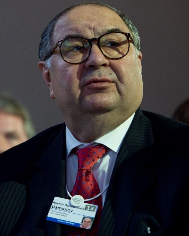 <p>Servetini maden, kereste ve finans işleri sayesinde büyüten Usmanov, Moskova Elit Devlet Üniversitesi'nden mezun.</p>