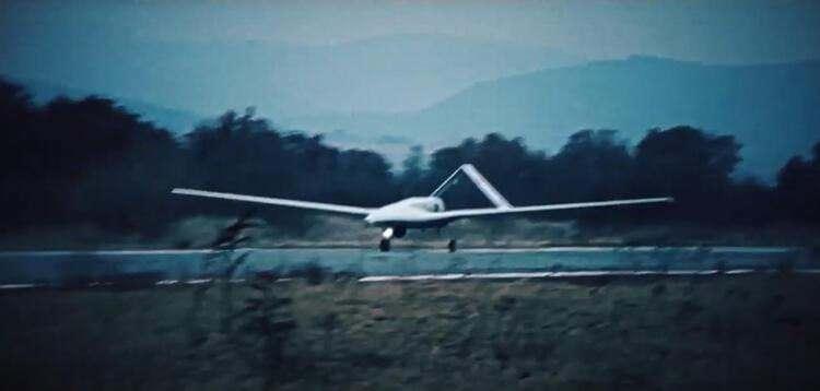 <p>NATO'nun Twitter hesabı ise, Malbork'dan havalanan Türk F-16'larının ilk kez bir önleme uçuşu gerçekleştirdiğini duyurdu ve önü kesilen uçak için 'bilinmeyen' ifadesini kullandı.</p>