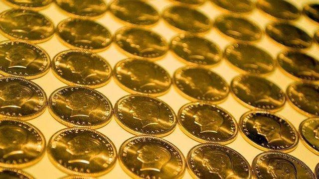 <p>Bu arada, ABD Hazine getirileri, 20 yıllık zayıf bir tahvil ihalesinin ardından beş ayın en düşük seviyesinden yükselişini sürdürdü. Reuters teknik analisti Wang Tao’ya göre, spot altın ons başına 1.795 dolarlık bir desteği kırabilir ve 1.785 dolara düşebilir. Diğer değerli metaller arasında, gümüş yüzde 0.1 düşüşle ons başına 25.20 dolara, paladyum yüzde 0.7 artışla 2.672.21 dolara ve platin yüzde 0.1 düşüşle 1.078.50 dolara geriledi. </p>