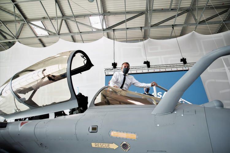 <p>15 yaşındaki 12 uçak için kısa süre içinde yapısal ve aviyonik modernizasyon ihtiyacı baş gösterecek. Bu durumda da Fransa ile modernizasyon anlaşmaları devreye girecek.</p>
