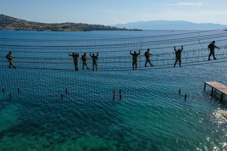 <p>Astsubay Çavuş Amadou Boobb da 2018'de Türkiye'ye geldiklerini ve Türkçe dersleri de aldıklarını söyledi.</p>
<p> </p>
<p> </p>