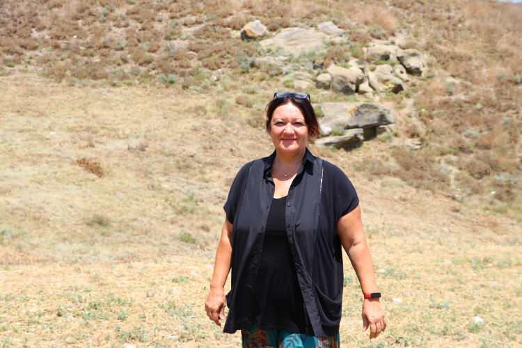 <p>Mimar Sinan Üniversitesi adına Fen Edebiyat Fakültesi Arkeoloji Bölümü Öğretim Üyesi Prof. Dr. Zeynep Koçel Erdem tarafından başlatılacak kazı çalışmalarında, arkeologların yanı sıra alanında uzman kişiler de görev yapacak.</p>
<p>Kazı çalışmalarının 12 ay boyunca sürdürülmesi planlanıyor.</p>