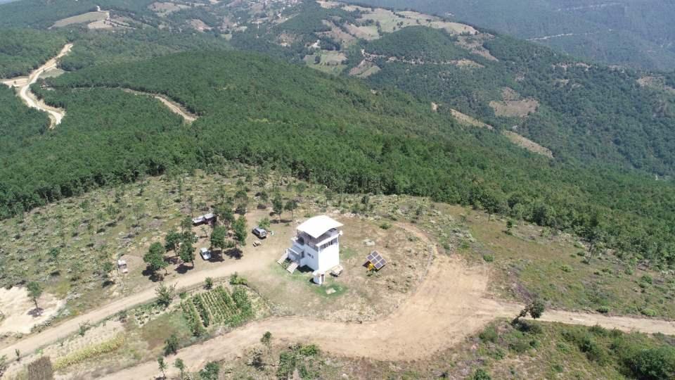 <p><strong>‘KULEDE GÖREVE BAŞLADIĞIMDA OĞLUM 2 AYLIKTI’</strong></p>

<p>Ayşe Kaya da mesleğe başladığında oğlunun 2 aylık olduğunu, kadın olduğu için tereddütler yaşasa da daha sonra alıştığını ve işini çok sevdiğini söyledi. </p>
