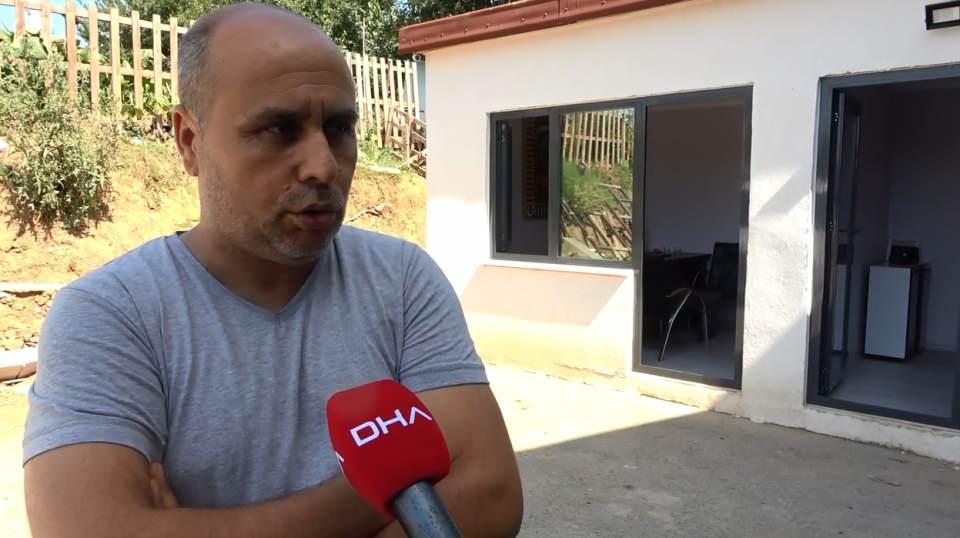 <div><strong>"ÇEKİRGELER BU SENE SAYI OLARAK ÇOK GÖRÜLMEYE BAŞLADI"</strong></div>
<div> </div>
<div>Çekirgelerin yabancı bir tür olmadığını belirten Dr. Öğretim Üyesi Dikmen, "Bu çekirgelerin sayısının ilk kez bu kadar arttığını görüyoruz, ama bu çekirgeler bir istila ya da göç gibi bir yerden gelmiyor. Türkiye' de birçok yerde görülen bir tür. Ancak bu sene sayı olarak daha çok görülmeye başladı. Bu anlamda çok korkulacak bir durum söz konusu değil. Ama bu çekirgelerinin sayılarının bu kadar artması bizi düşünmeye ve tedbirler alamaya sevk ediyor. Özellikler belediyelerin muhtemelen dikkatini çekecektirö ifadelerini kullandı.</div>