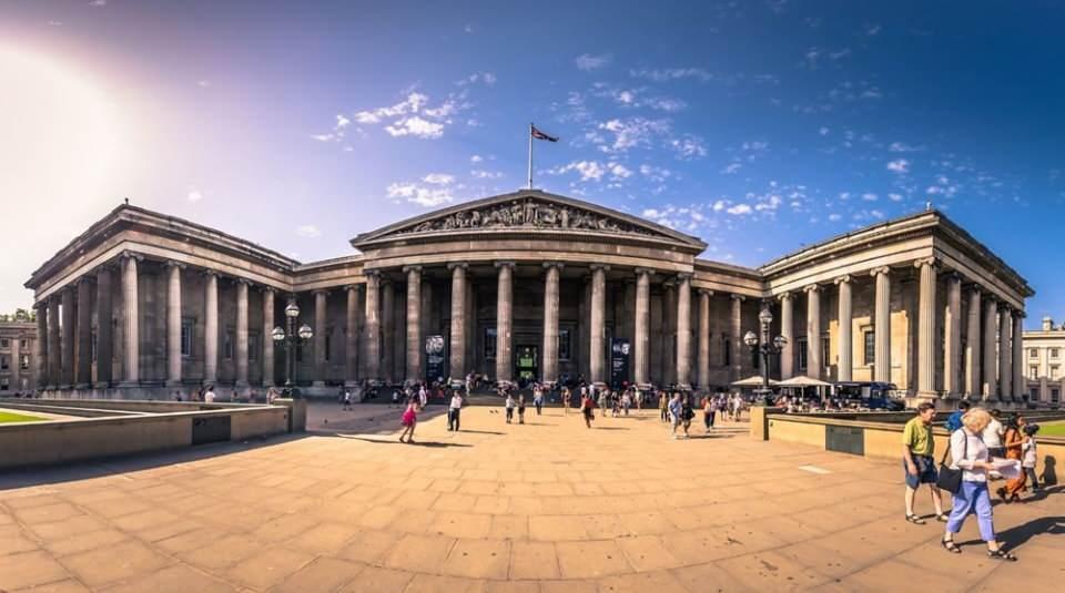 <p>Dünyada gezilmek istenen müzeler listesinde Londra - British Museum, Mısır Kahire Müzesi, New York - Amerikan Doğa Tarihi Müzesi, Hollanda - Oegstgeest - Corpus İnsan Vücudu Müzesi, Roma - Vatikan Müzesi, Napoli - Pompeii, Jamaika Kingston - Bob Marley, Viyana Askeri Tarih, Atina - Akropolis, New York Museum Of Modern Art (Moma) da yer aldı.</p>

<p> </p>
