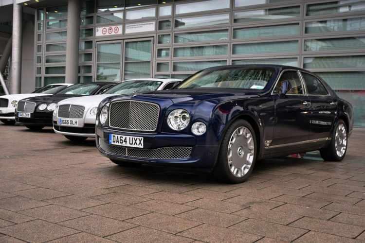 <p><strong>BENTLEY</strong></p>

<p>İngiliz lüks otomobil üreticisi Bentley Motors, 2026 yılından itibaren şarj edilebilir hibrit ve elektrikli araçları pazara sunacağını ve 2030'dan itibaren tamamen elektrikli araçlara geçmeyi planladığını açıkladı.</p>
