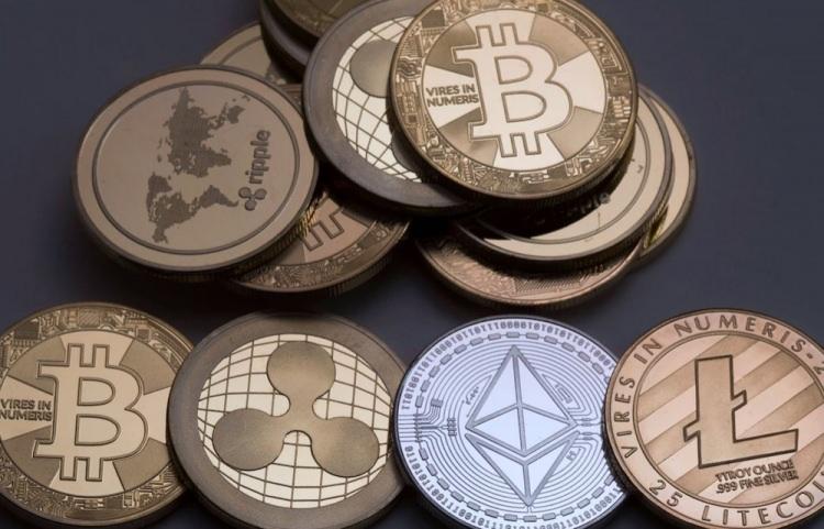 <p>An itibariyle 37-38 bin dolar arasında seyreden Bitcoin’deki yukarı yönlü hareketlenme ile birlikte Ethereum ve Dogecoin gibi diğer kripto para birimlerinin de değeri yükseldi.</p>
