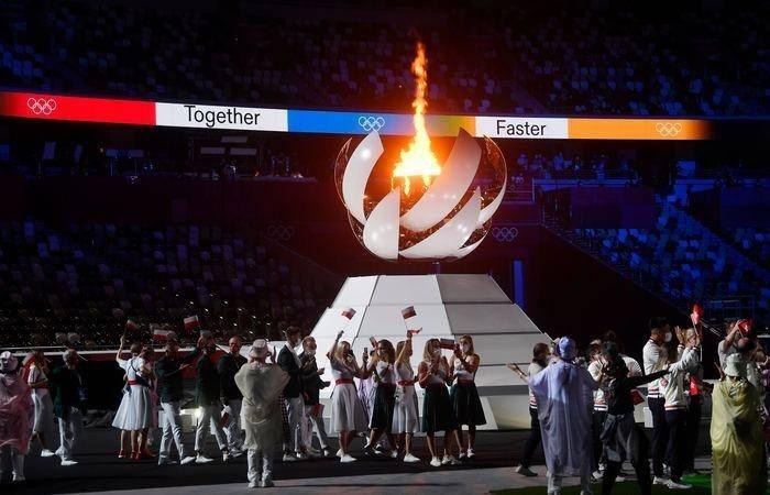 <p>Tokyo’da görev yapan gönüllülere de plaket takdim edildi.</p>