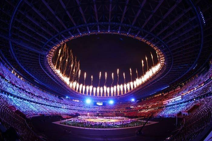 <p>Olimpiyat kapanış töreni, olimpiyat ateşinin söndürülmesiyle sona erdi. Ateş, 3 yıl boyunca 2024 Paris oyunlarına kadar yanmayacak.</p>