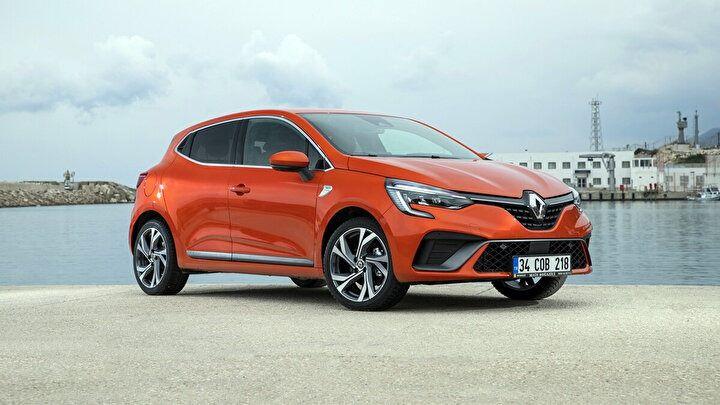 <p>Renault Finans’tan kredi kullananlar 2021 model yılı otomobillerden sınırlı sayıdaki Yeni Clio Joy 1.0 Sce 65 bg versiyonuna 163.400 TL, ZOE’ye ise 316 bin 900 TL’lik avantajlı fiyatlarla sahip olabiliyor.</p>
