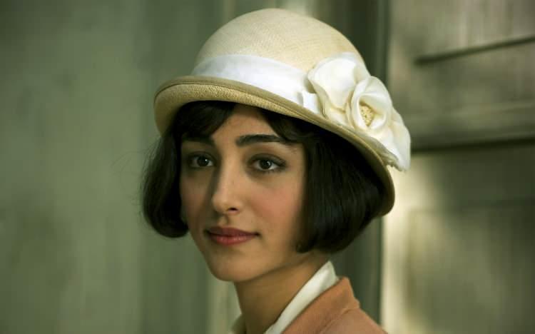 <p><span style="color:#EE82EE"><strong>Duru g&uuml;zelliğyle d&uuml;nya &ccedil;apında &uuml;n yaptı.&nbsp;</strong></span></p>
