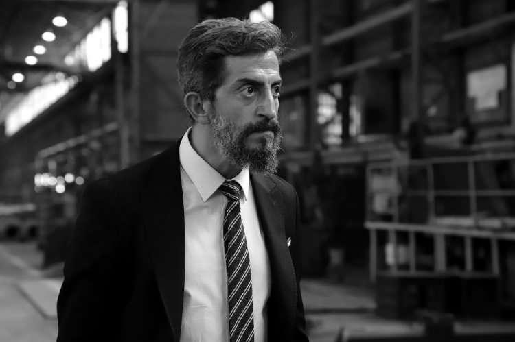 <p><span style="color:#EE82EE"><strong>İmajındaki büyük değişim ise dikkatlerden kaçmayan oyuncu dizisnin sezon finali bölümünde ölerek ayrıldı. </strong></span></p>