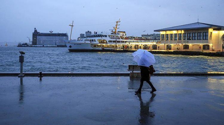 <p>İBB'den yapılan yazılı açıklamaya göre, İstanbul’da hafta boyunca etkili olan bunaltıcı yaz sıcakları, bu geceden itibaren yerini daha serin ve yağmurlu bir havaya bırakmaya hazırlanıyor.</p>
<p> </p>