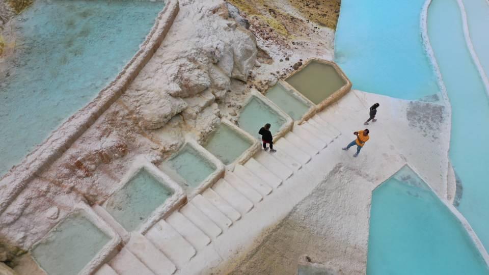 <p>Doğu Karadeniz Kalkınma Ajansının da (DOKA) desteklediği proje kapsamında, teras şeklinde büyüklü küçüklü göletler oluşturuldu.</p>

<p> </p>
