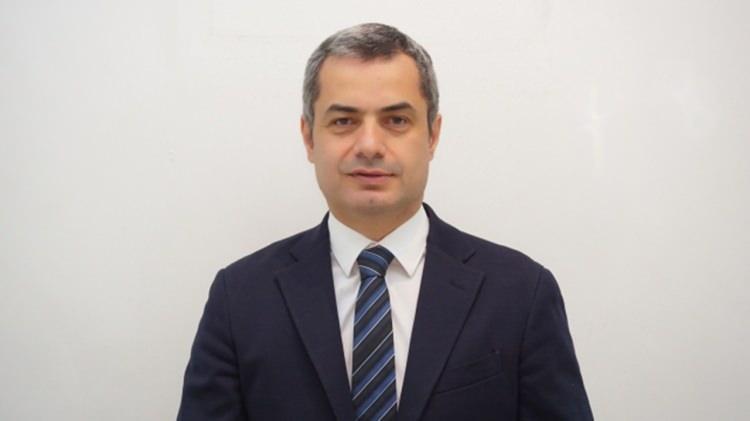<p><span style="color:#000000"><strong>Yurtiçi ve yurtdışı pek çok konferansta yer alan Ömer Cenker Ilıcalı, özellikle burun hastalıkları ve alerji konusunda yazdığı yazılarıyla da tanınmaktadır.</strong></span></p>