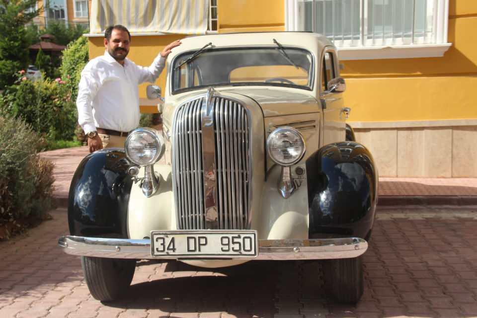 <p>Konya’da araç kiralama işi yapan Özkan Terzioğlu, 2 yıl önce bir tanıdığını ziyaret etmek için Sivas’a gitti. Ziyaret sırasında 1936 model bir Plymouth marka aracı gören Özkan Terzioğlu, araç sahibine aracı kendisine satmasını istedi. Uzun süren pazarlığın ardından Terzioğlu aracı aldı ve çekici yardımıyla Konya’ya getirdi. </p>
