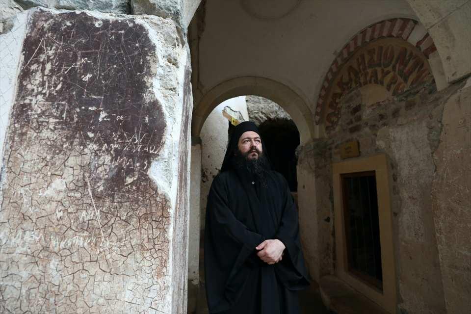 <div>Ayin ile manastırın kurulmasında ve muhafaza edilmesinde asırlarca emek verenlerin ruhlarına rahmet dilemeye geldiklerini anlatan Bartholomeos, şunları kaydetti:</div>
<div> </div>
<div> </div>