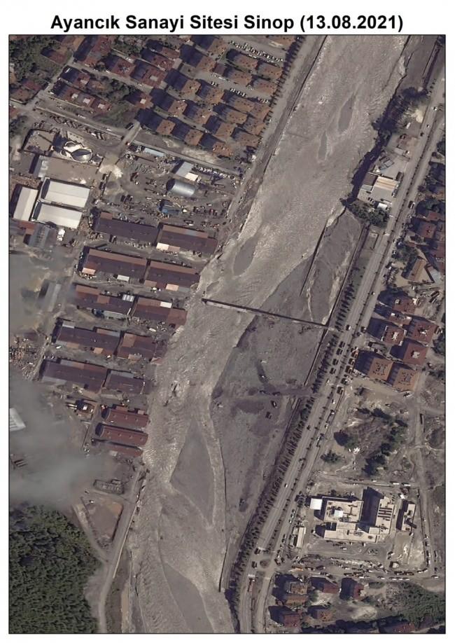 <p>Milli Savunma Bakanlığı, Göktürk-1 keşif uydusunun, Sinop ve Kastamonu’da meydana gelen sel felaketi sonrası bölgeyi uzaydan görüntülediği fotoğrafları paylaştı.</p>
