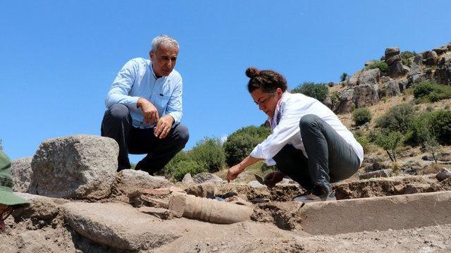 <p><strong>Türkiye'de 12 ay kazıların devam edeceği 20 antik kentten biri olan Assos'ta, bu yıl Gymnasium, Agora ve Batı Kapısı gerisindeki Bizans konutları alanında kazı çalışmaları başladı.</strong></p>
<p> </p>