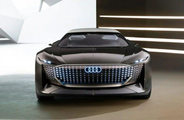 <p>Arka aksa yerleştirilen motor 465 kW güç (632 beygir) ve 750 Nm torka sahip. Bu güçle araç 0'dan 100'e 4 saniyede ulaşabiliyor.</p>