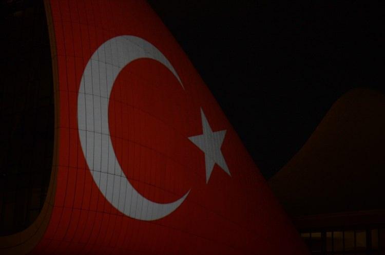 <p>Bağcı, Azerbaycan'ın bu davranışının "yetiştim kardeşim" davranışı olduğunu vurgulayarak, başta Cumhurbaşkanı Aliyev olmak üzere tüm yetkililere ve Azerbaycan halkına teşekkür etti.</p>

<p> </p>

