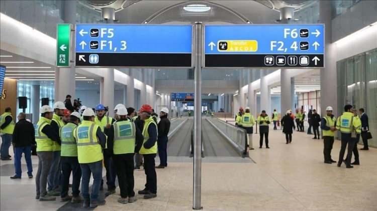 <p>Yaklaşık olarak her piste saatte 19 iniş veya kalkış yapılıyor.</p>