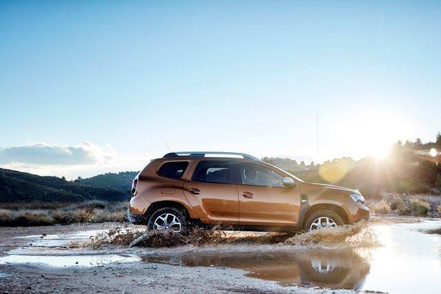 <p><strong>DACIA</strong></p>
<p>Ağustos ayında Dacia sahibi olmak isteyenleri kredi taksit ödemelerini 2022 Ocak ayına kadar erteleme avantajı sunuluyor. Bin 500 TL yakıt hediyesi ve bin TL Dacia Kasko indirimi fırsatını da kapsayan Ağustos kampanyasında, 1 yıl uzatılmış garanti ve ilk periyodik bakım paketi de tüketicileri bekliyor.</p>